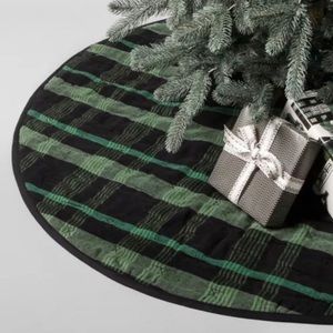 Hearth and Home Tree skirt